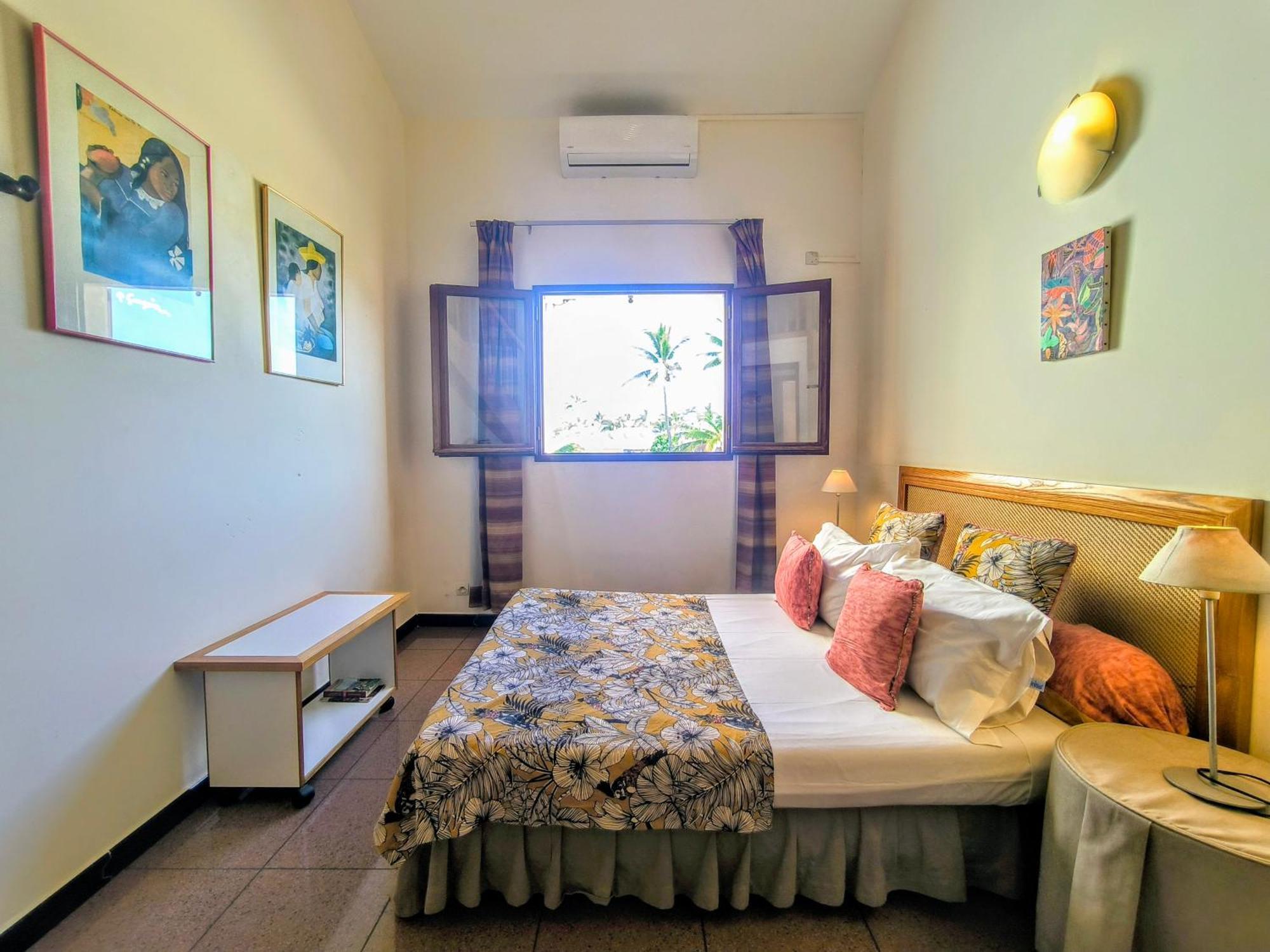 Le Tournesol Apartment Ла Салин ла Ба Екстериор снимка